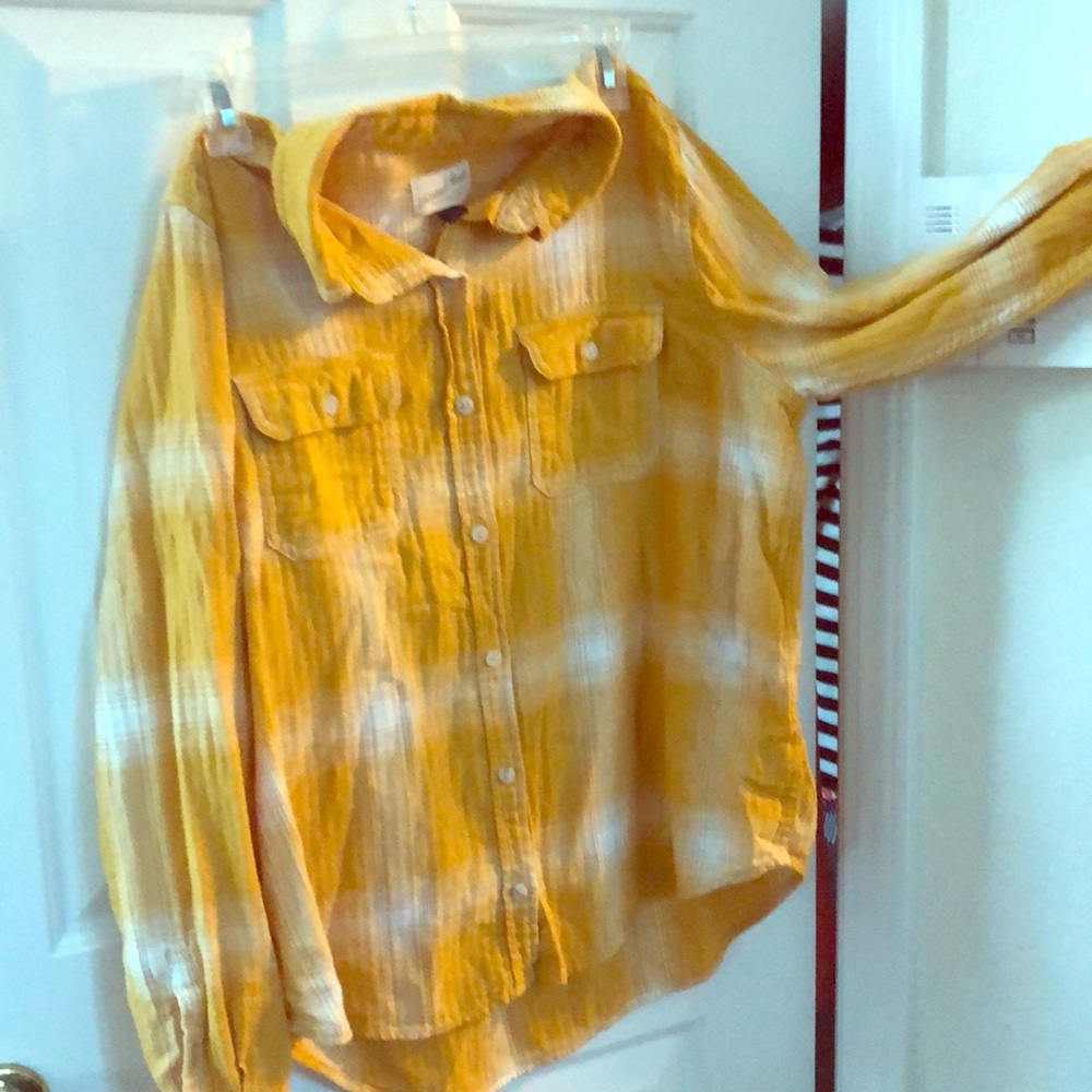 Women’s flannel button up long sleeve top